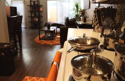 Arts District House | King Bed Cozy Loft in Old Town Scottsdale