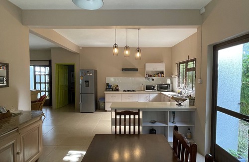 Mahebourg Villa | King bed in a Lush garden-Multiple 5 *stars* rating amongst families.