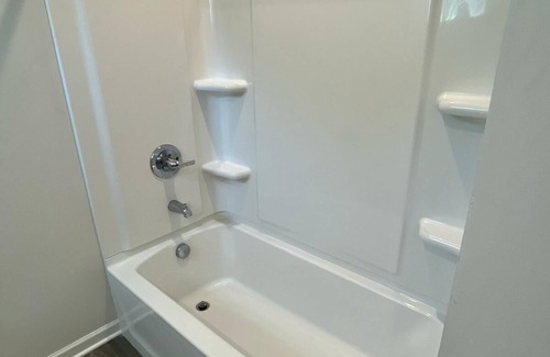 West Seneca House | King bed - Perfect Room - shared living room - Bills Stadium and Tesla