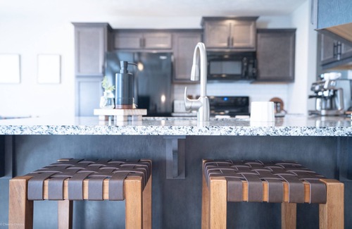 Brookline Station House | King Bed, Smart TV, Tesla Charger, Garage, Quiet Neighborhood, 15 min Downtown!