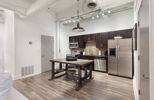 Old Fourth Ward Apartment | King Bed | Walkable | Beltline Ground Floor Gem