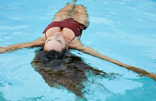 Morena Apartment | King Beds Apt by SeaWorld. Pool, Hot Tub, Gym