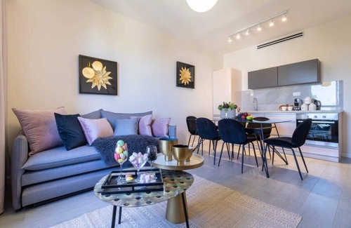 Mamilla Apartment | King David Luxury 2BR/Parking/View Old City