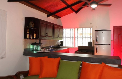 Cambita El Pueblecito House | King Ranch villas - hilltop cabin with 22 person jacuzzi