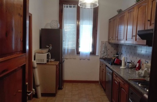 Empoli House | KING ROOM AMONG SEA ART TUSCAN COUNTRYSIDE