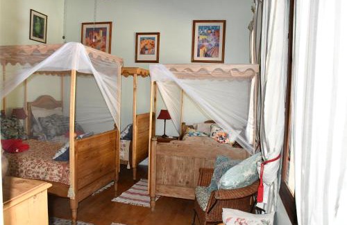 Tanetane Apartment | King Room bed and breakfast main house