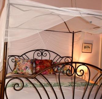 Tanetane Apartment | King Room bed and breakfast main house