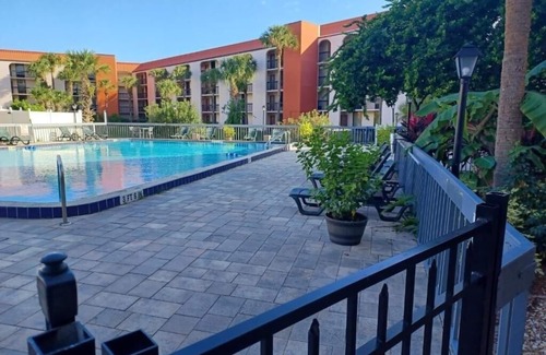 Florida Center Apartment | King Room Near Harvest English Institute ORL