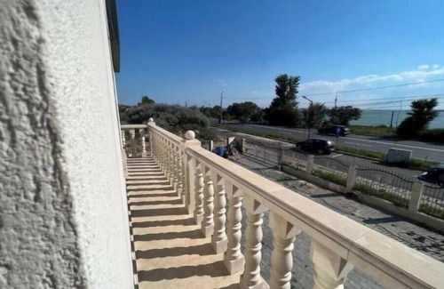 Eforie Nord Apartment | King Room with Sea View & Queen Room with Balcony