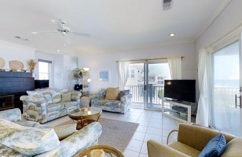 Treasure Beach Village House | King's Crown