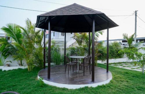 Jamnagar Hotel | King's Kraft The Park Executive Hotel