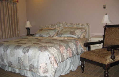 St. Paul Hotel | King's Motel & Restaurant