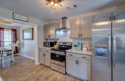Fairbanks House | KING SIZE BED! Private Country Home - 3 Bed 2.5 Bath