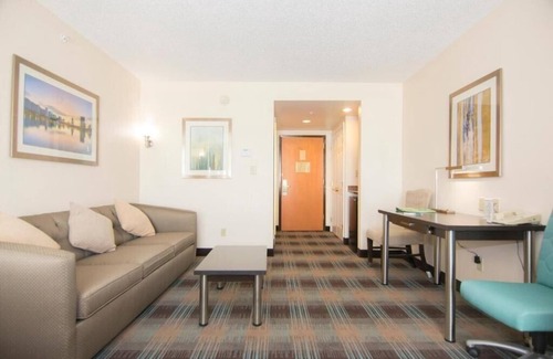 Airport North Apartment | King Studio Su Near Epic Theatres At Lee Vista ORL