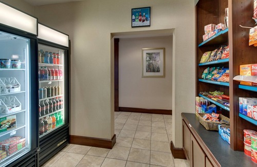 Grant Creek Apartment | King Suite. Free Breakfast. Pool & Hot Tub. Airport Shuttle. Near the University of Montana!