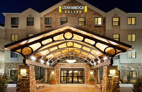 Lanham Apartment | King Suite. Free Breakfast Buffet. Great Location Near NASA, IRS, FDA.