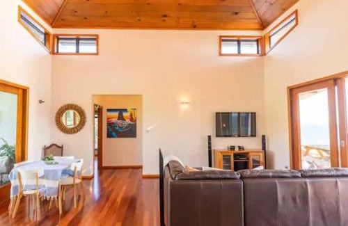 Norfolk Island House | King Tide House - Ocean Views