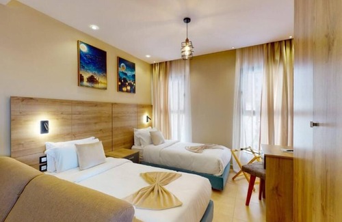 Algiers Hotel | Kingdom Luxury Hotel