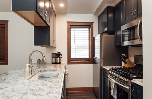 Powderhorn House | Kingfield, Minneapolis; Sleeps 6; New Construction, 3 Miles from Downtown