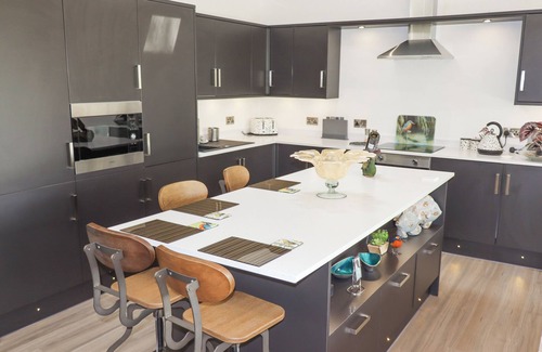 Farndon Cottage | Kingfisher Chalet