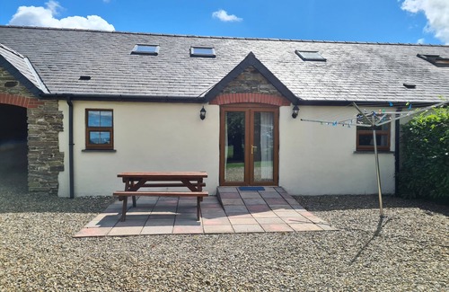 Whitland Cottage | Kingfisher Cottage