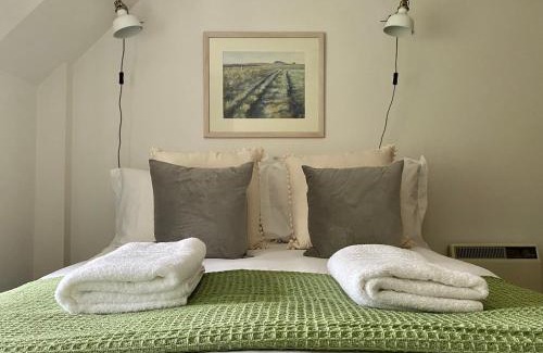 West Knoyle House | Kings Cottage - Heart of the Deverills - EV Point