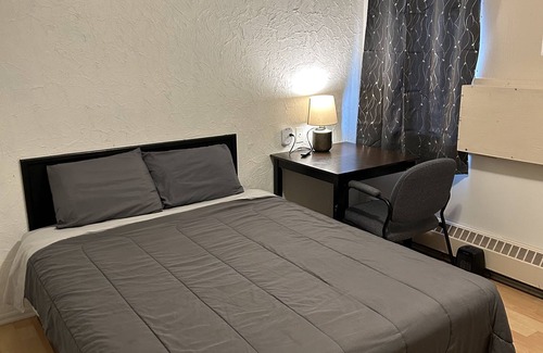 Cold Lake Hotel | Kings Court Motel