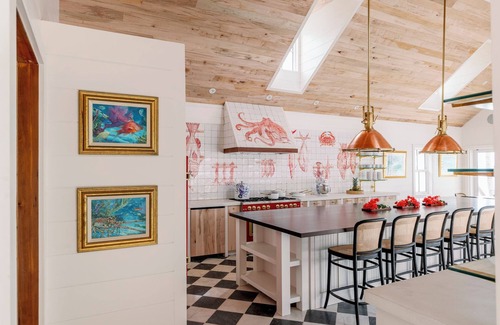Dunmore Town House | King’s Crown – Luxury Waterfront Estate on Harbour Island, Bahamas
