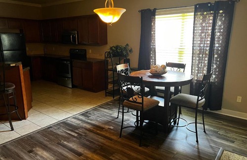 Benton House | Kings Retreat