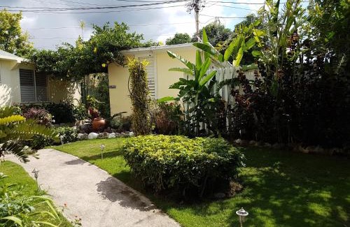 Beverly Hills Hotel | Kingston Cottage