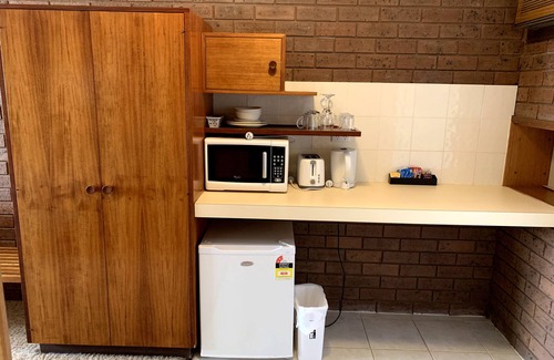 Tocumwal Hotel | Kingswood Motel