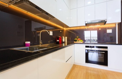 Tan Binh Apartment | KIRAKUAN Oasis in the city LUXURY 2BR BALCONY/POOL/GYM
