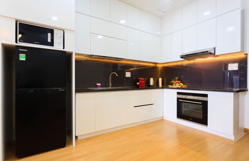 Tan Binh Apartment | KIRAKUAN Oasis in the city LUXURY 2BR BALCONY/POOL/GYM