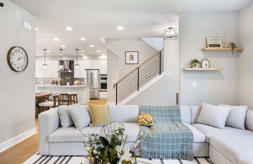 Inglewood-Finn Hill House | Kirkland Modern 4BR Family Oasis | Kids’ Paradise