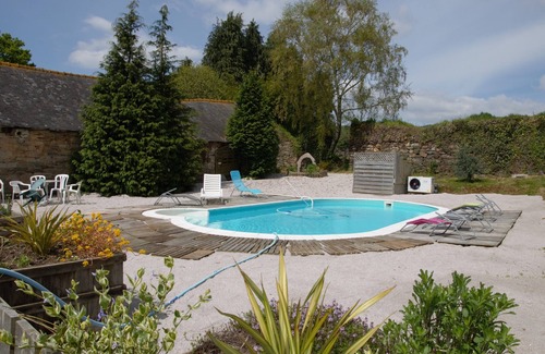 Cleguerec House | Kirnanogh - Charming Bed & Breakfast with swimming pool near Lac de Guerlédan