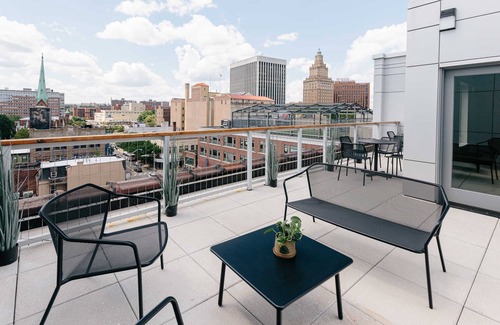 Central Business District Apartment | Kislak 507 Stunning 2BR with Den Corner Apt Retreat Above the City