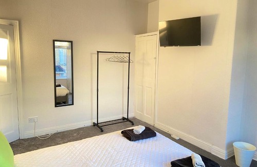 Hull House | Kisobi Home Bedroom 1