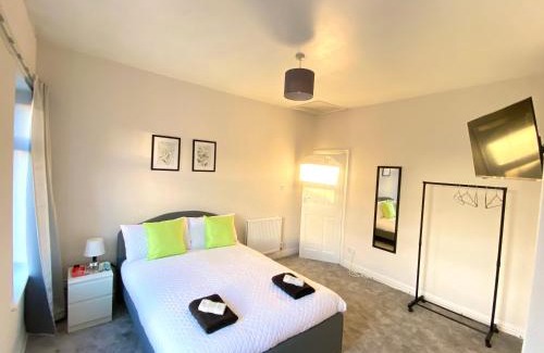 Hull House | Kisobi Home Bedroom 1