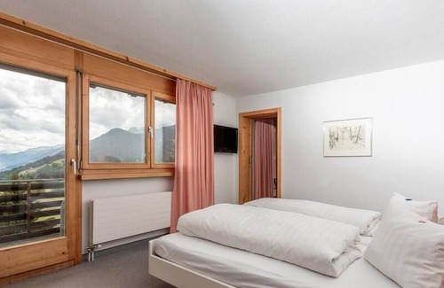 Tavanasa Hotel | Kistenpass