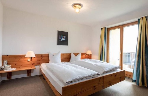 Tavanasa Hotel | Kistenpass