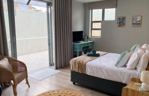 West Beach House | Kite Surfer's Corner