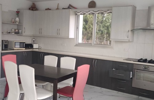 Softades Villa | KITI VILLAGE VILLA CYPRUS (salt-water pool, 6 bedrooms, Larnaca)