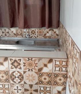Luziania House | Kitnet 1 mobiliada, quarto, banheiro, cozinha americana