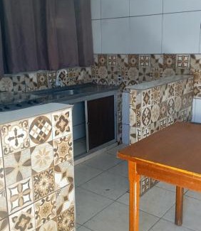 Luziania House | Kitnet 1 mobiliada, quarto, banheiro, cozinha americana