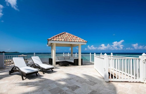 Old Man Bay House | KiToCay Villa by Grand Cayman Villas & Condos