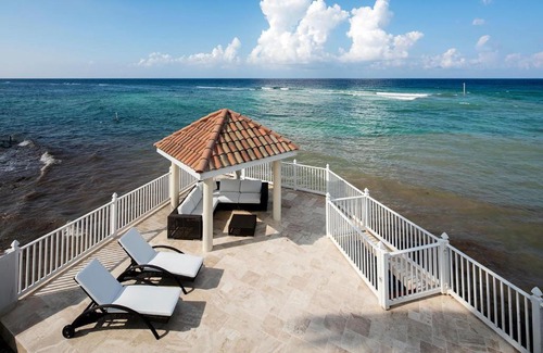 Old Man Bay House | KiToCay Villa by Grand Cayman Villas & Condos