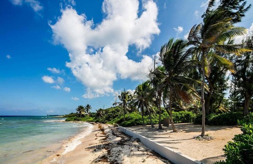 Old Man Bay House | KiToCay Villa by Grand Cayman Villas & Condos