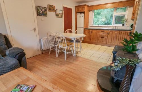 Carrick House | Kits Cottage