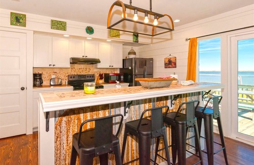 Palm Harbor House | Kitty by the Sea | Great Fishing from Redfish Bay