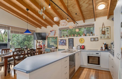 Onemana House | Kiwi Charmer - Onemana Holiday Home